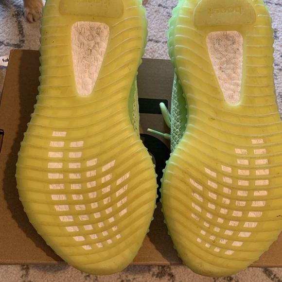 Adidas Yeezy Boost 350 v2 ‘Glow’ - Picture 6 of 6